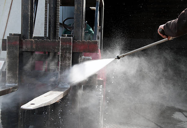 Best Pool Deck Cleaning  in Fall City, WA
